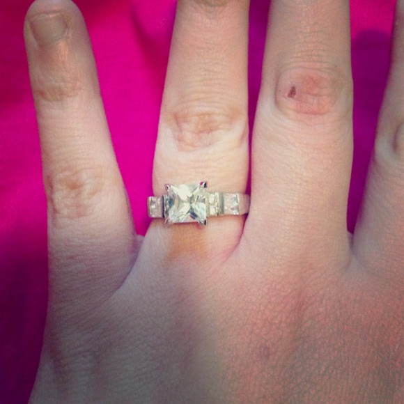 Ring - Picture 1 of 3