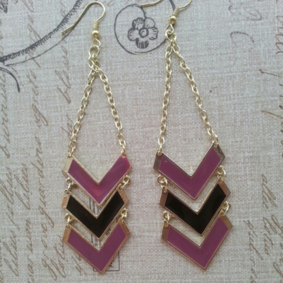 none Jewelry - ♡SOLD♡✨Chevron Earrings✨
