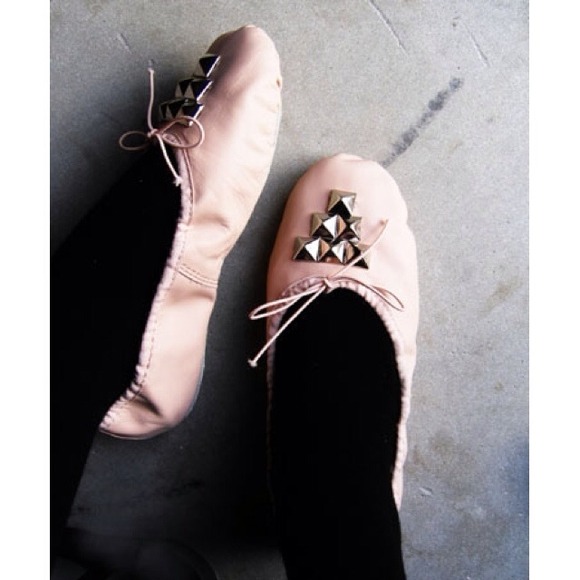 HP 💖 Capezio Ballerina Studded Slippers - Picture 2 of 3