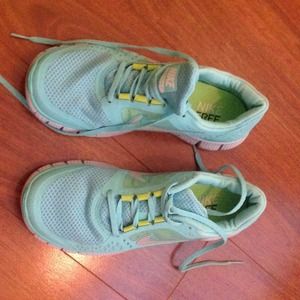 Nike Free Run 3.  Sneakers. NWOT