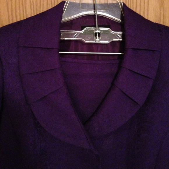 Like new suit SOLD 🎉 - Picture 2 of 2