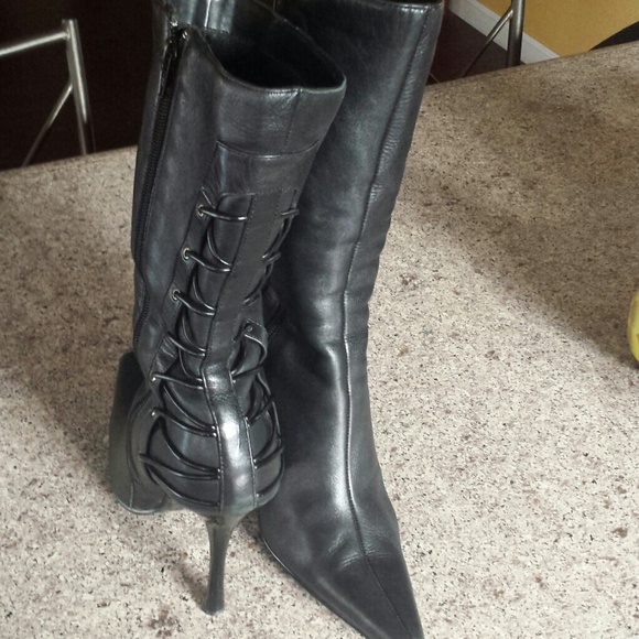 4 1/2 inch leather boots by Wild Pair size 9
