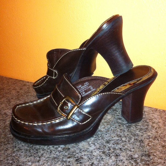 💗SOLD LOCALLY💗MUDD MULES FUN SHOES