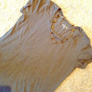 Sold in bundle A Pea in the Pod maternity T-shirt