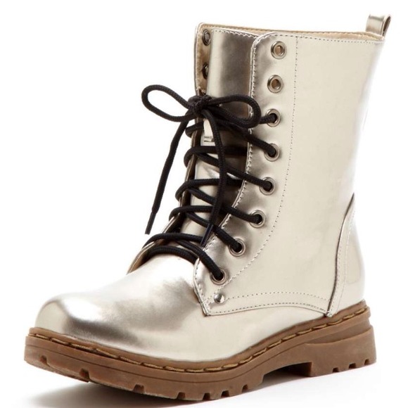 🚫SOLD IN BUNDLE🚫 Carrini combat boots