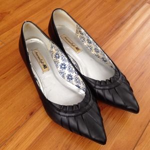 Cute Pointy Black Shoe