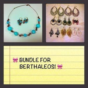 ✨Bundled ✨Cookie Lee Necklace Set/8 pairs earrings