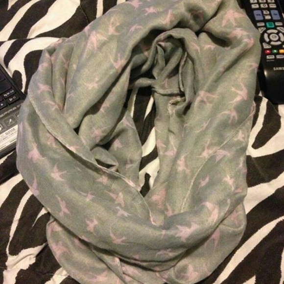 Infinity circle scarf