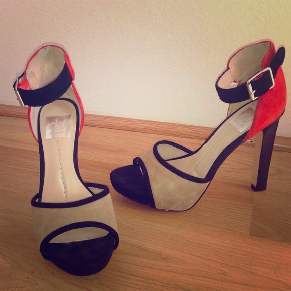 Dolce Vita pumps