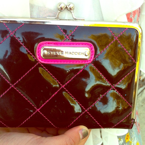 ⛔️⛔️⛔️SOLD⛔️⛔️⛔️Steve Madden Wallet