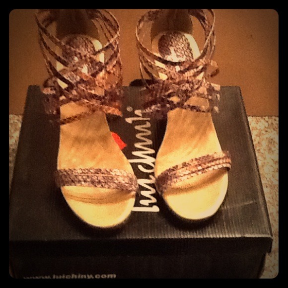 Luichin Wedges Size 8