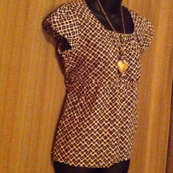 🍂LOVELY TOP🍂 CAN RESIST CHOCOLATE🍂 - Picture 2 of 4