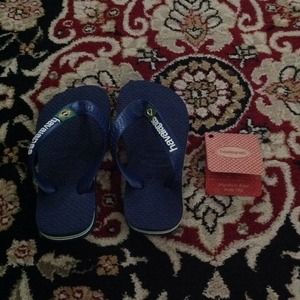 Dark blue havaianas flip flop