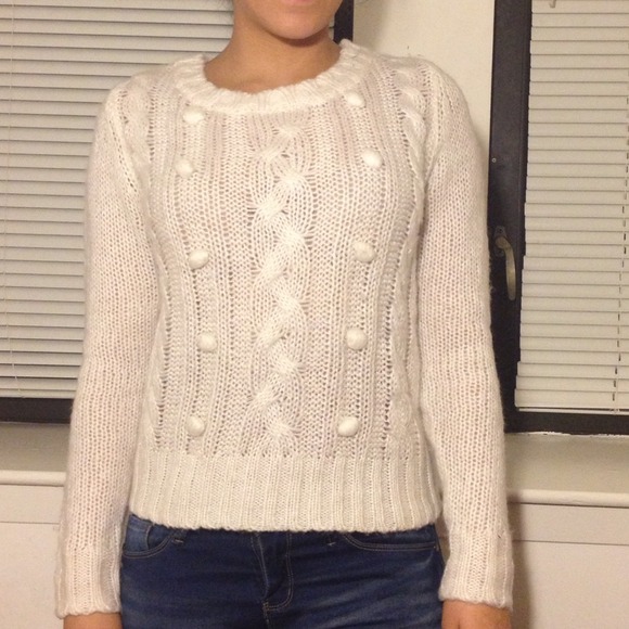 🚫SOLD🚫H&M Cozy Sweater - Picture 2 of 2