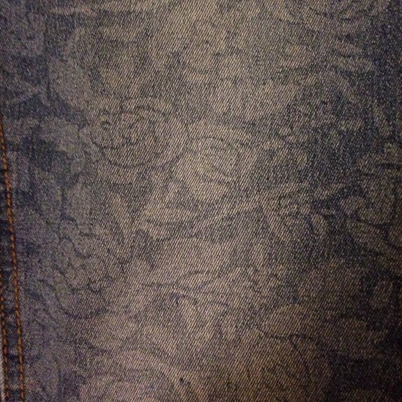 Floral print denim jeans *BRAND NEW* - Picture 2 of 2