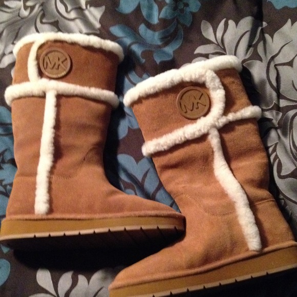 🚫🚫SOLD🚫🚫 Michael Kors boots