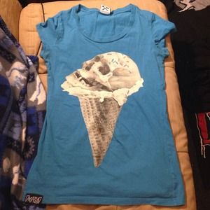 Drop dead ice skull cone