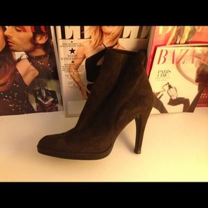 Stuart Weitzman Brown (Micro) Suede Bootie