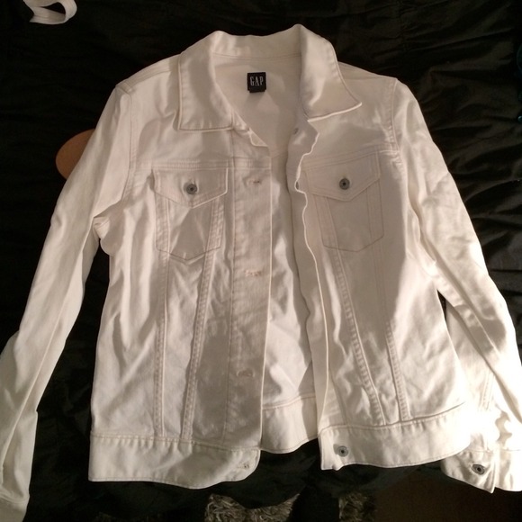 White gap denim jacket