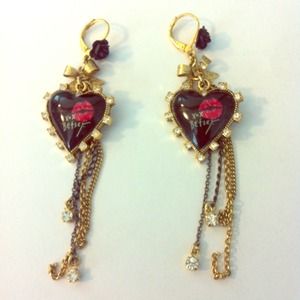 ❗️On Hold ❗️Betsey Johnson heart earrings