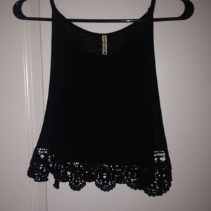 NWOT LF Cropped Sleeveless Top w/ Crochet Detail