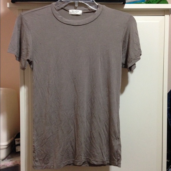Brandy Melville fitted tee