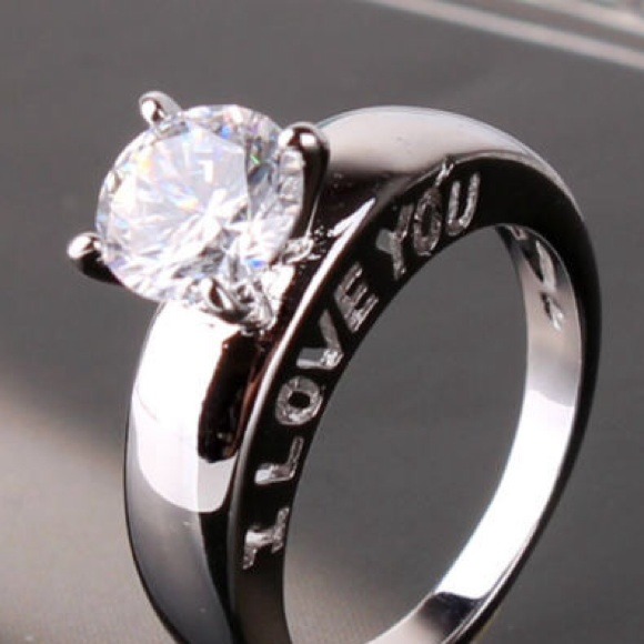 "I love you" crystal stone ring!!! New!