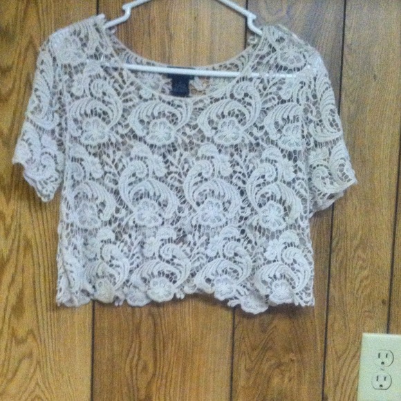 🎊🎈host pick🎈 🎉laced crop top