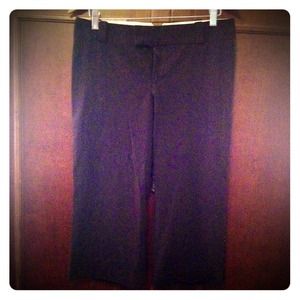 ❗️REDUCED❗️Tuxedo style black capris