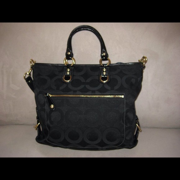 Coach purse Got it for birthday didnt like it much - Picture 1 of 2