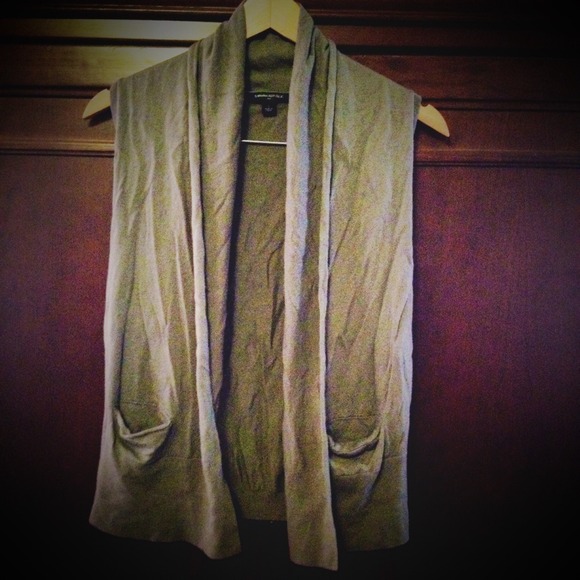 ❗️REDUCED❗️ Banana Republic knit vest