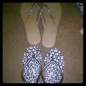 2 pairs of sandals