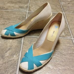 Daniblack Wedges