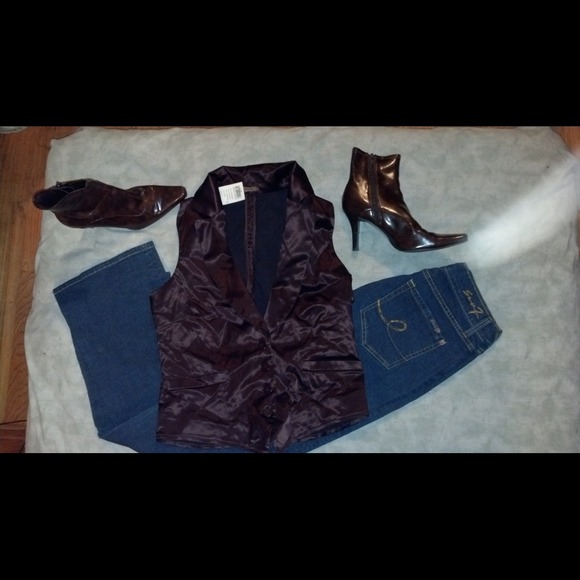 Vest to wear alone or layered yr round!!!!! - Picture 1 of 3