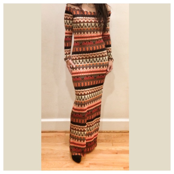 Dresses & Skirts - Stunning Aztec maxi dress
