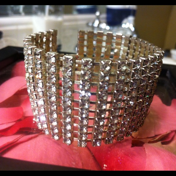 Accessories - Bling Rhinestone Clasp Bracelet