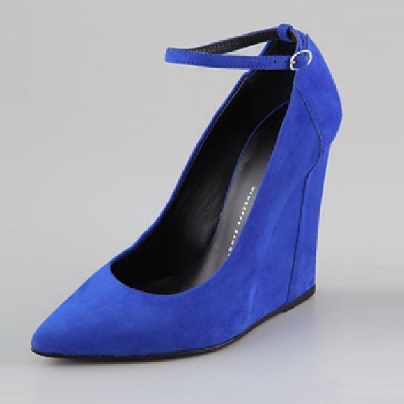 Authentic Giuseppe Zanotti suede wedges - Picture 1 of 9