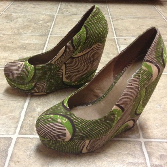 Aldo Fabric Wedges