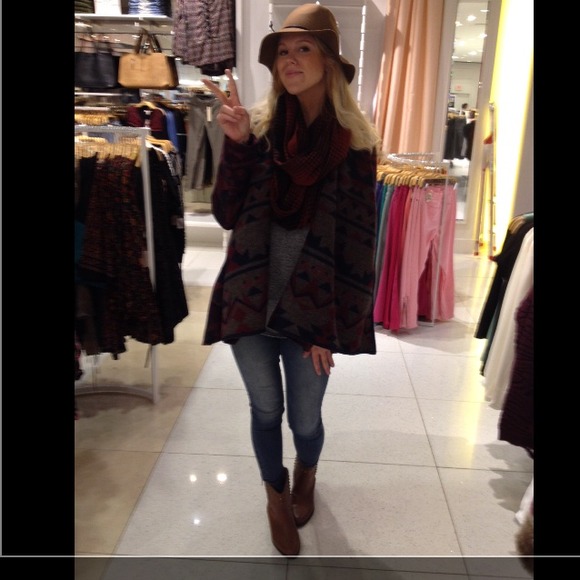 I'm who you're buying from! Haley Lauren! REDO - Picture 2 of 4