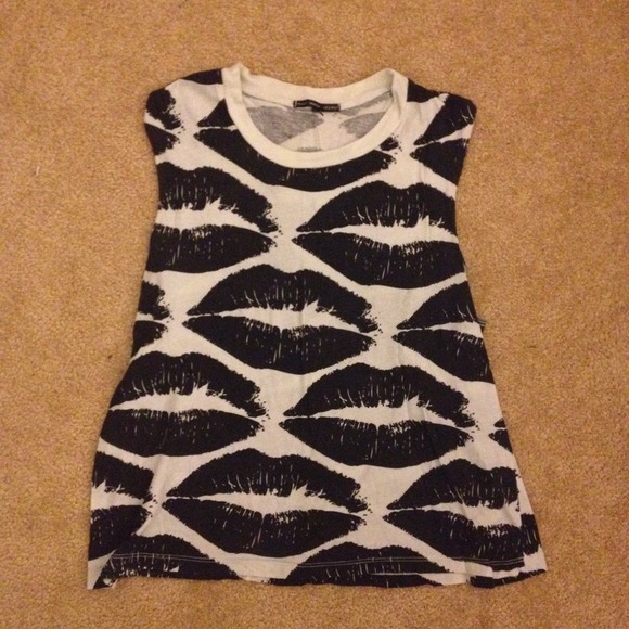 Kisses black and white boy tank - Picture 1 of 1