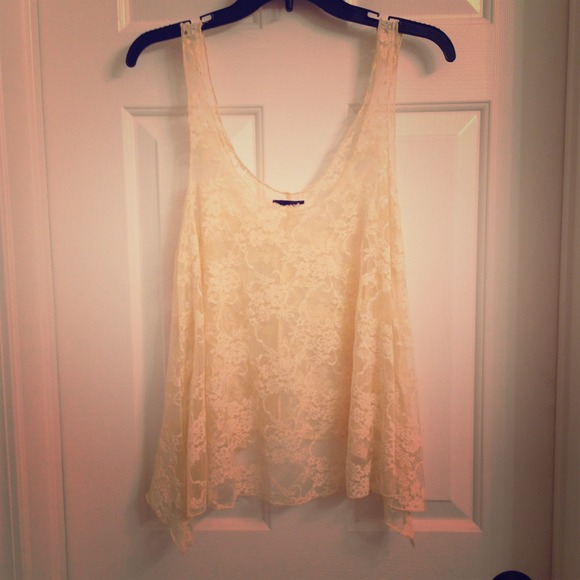 🚫SOLD🚫 Simple cream lace tank top