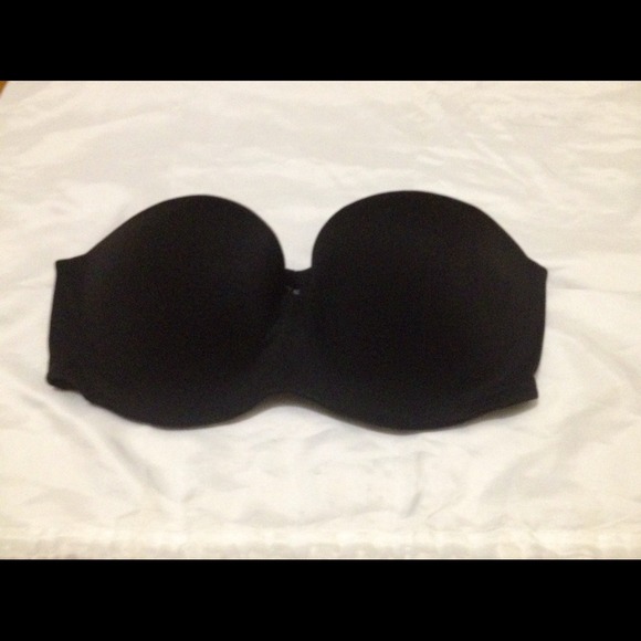 🔴VICTORIA'S SECRET STRAPLESS BRA🔴