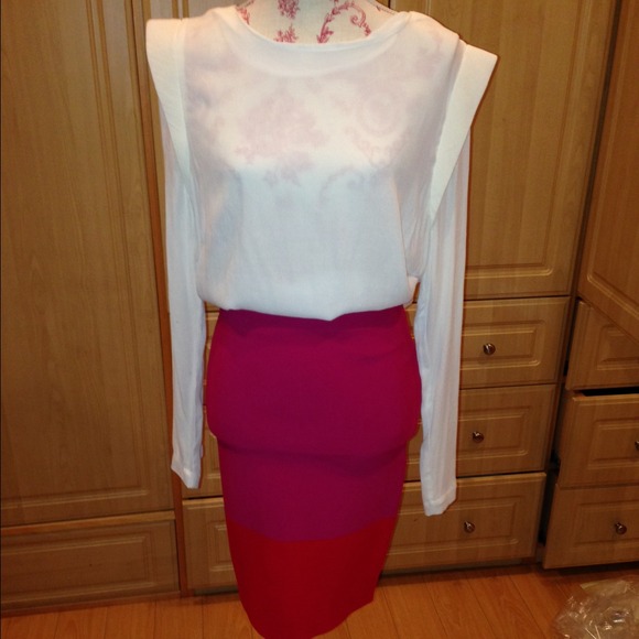 Bcbg bandage skirt. - Picture 1 of 3
