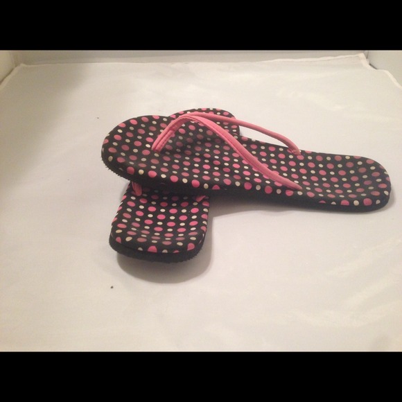 Pink flip flops. - Picture 2 of 3