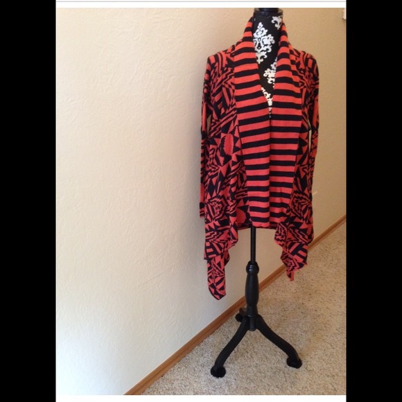 Aztec Print Sweater - Picture 4 of 4