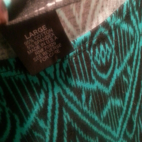 SOLD- Teal & black Aztec print crop top! - L - Picture 2 of 2