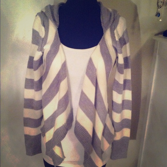 Cropped striped cardigan