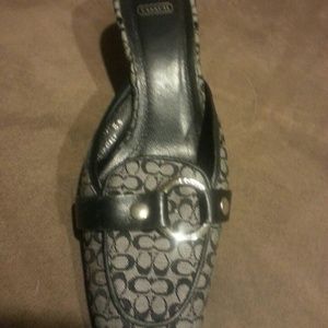 2 DAY SALE****Classic Jacquard Coach PUMPS