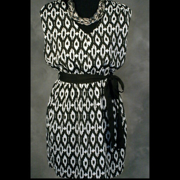 BLACK & WHITE  PRINT DRESS