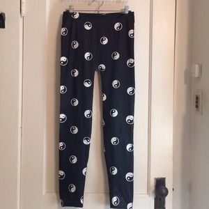 yin yang leggings